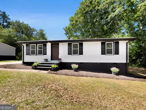 858 Clairmont Ave, Comer, GA 30629