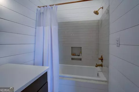 Bath - 2 N Broad St, Porterdale, GA 30014 photo 2 of 5