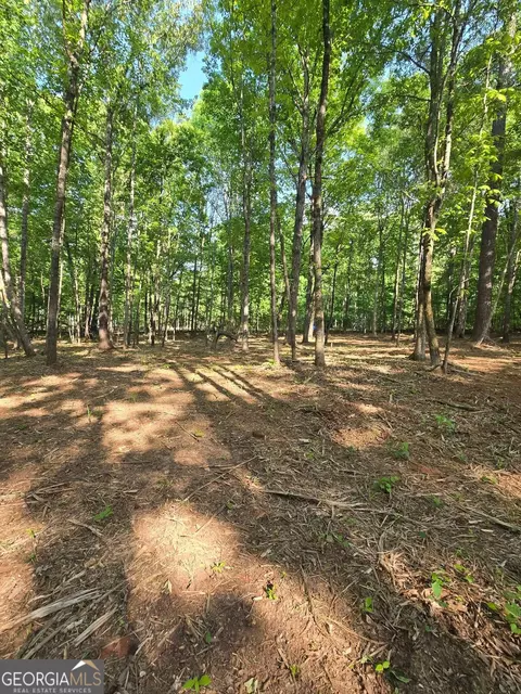 135 Lakeshore Dr, Eatonton, GA 31024