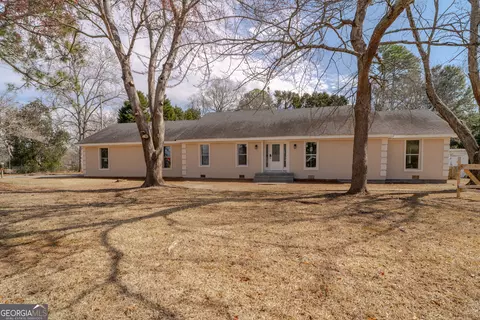 618 Westview Dr, Fort Valley, GA 31030