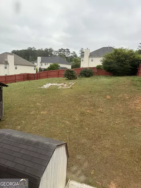 Exterior - 609 Vaughan Dr, Hampton, GA 30228 photo 2 of 4
