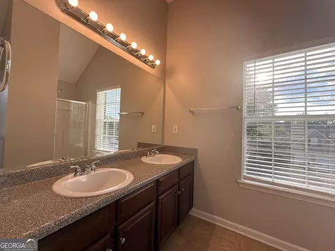 Bath - 609 Vaughan Dr, Hampton, GA 30228 photo 7 of 8