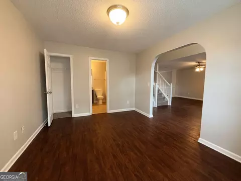 Living - 609 Vaughan Dr, Hampton, GA 30228 photo 4 of 12
