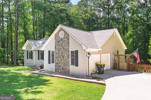 25 Ashley Creek Dr, Newnan, GA 30263