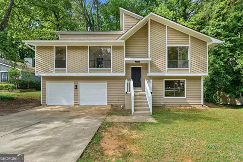 996 Park Forest Trl NW, Lilburn, GA 30047