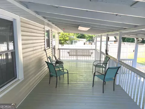 Exterior - 12 E 4th St, Aragon, GA 30104 photo 4 of 8