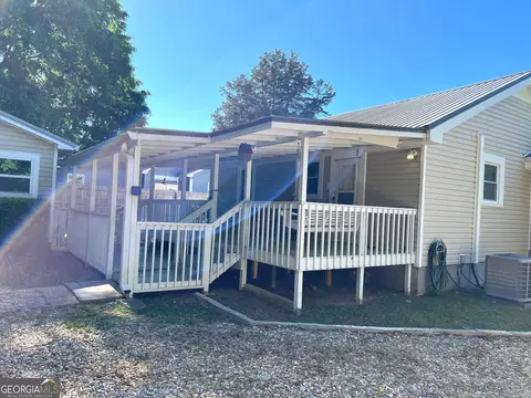 Exterior - 12 E 4th St, Aragon, GA 30104 photo 6 of 8