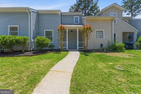 2216 Wellington Cir, Lithonia, GA 30058