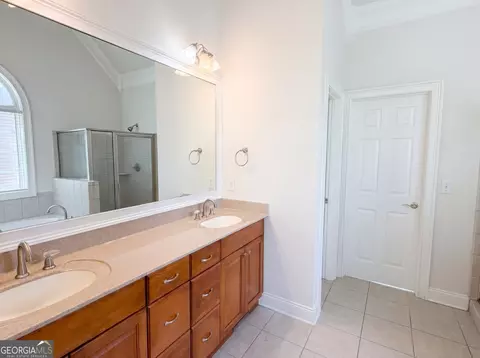 Bath - 8111 Crestview Dr SE, Covington, GA 30014 photo 2 of 5