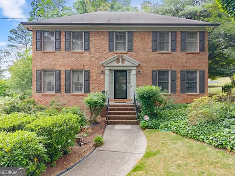 2272 Westridge Dr, Snellville, GA 30078