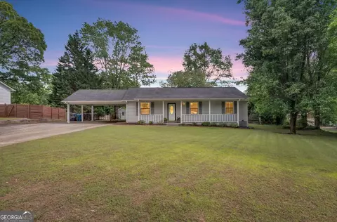 804 Whitehall Dr, Lawrenceville, GA 30043