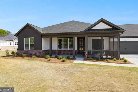 64 Thomaston St #15, Newnan, GA 30263