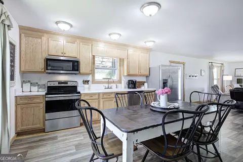 Kitchen - 765 Addison Rd, Buchanan, GA 30113 photo 3 of 5