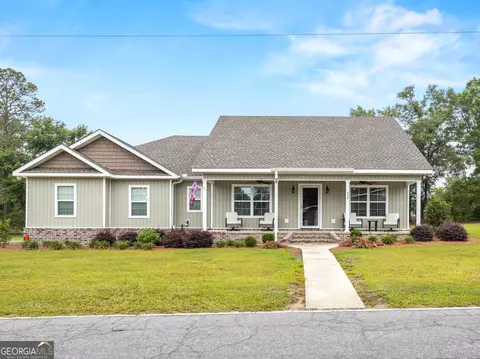 334 W Pine St, Metter, GA 30439