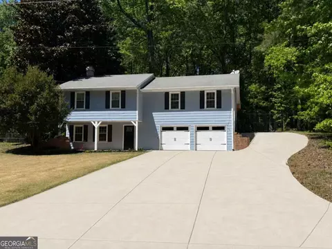 2672 Fairfield Dr SW, Marietta, GA 30064