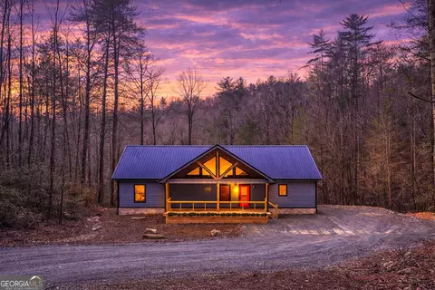 641 Bryant Farm Ln, Ellijay, GA 30540