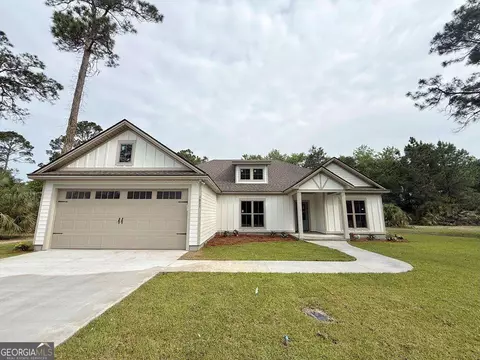 1811 Iris St, Adel, GA 31620