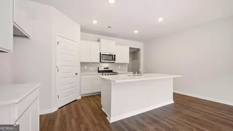 Entry Way - 225 Cattle Dr, Perry, GA 31069 photo 8 of 16