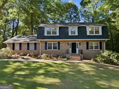 4073 Lake Erin Ct, Tucker, GA 30084
