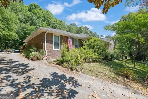 650 Riverside Rd, Roswell, GA 30075