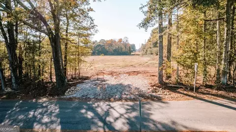 56 Lakeview Drive, Winterville, GA 30683