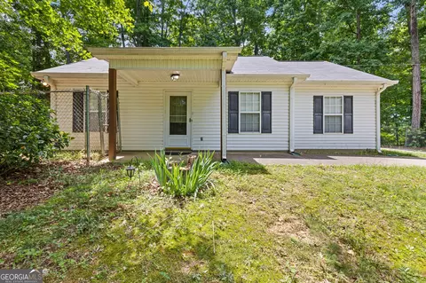 15 Twin Lakes Rd, Winder, GA 30680