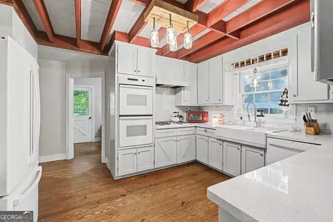 Kitchen - 120 Hampton Locust Grove Rd, Hampton, GA 30228 photo 5 of 8