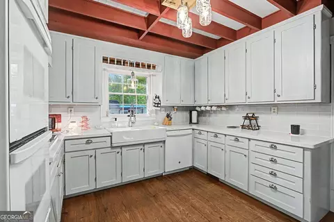 Kitchen - 120 Hampton Locust Grove Rd, Hampton, GA 30228 photo 3 of 8