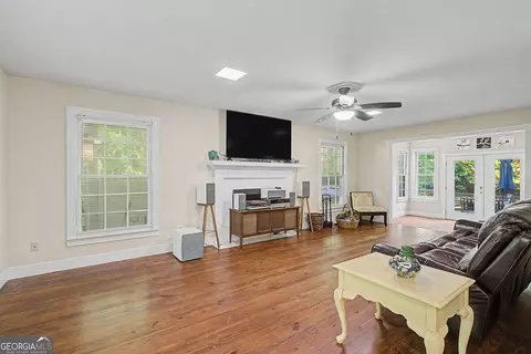 Living - 120 Hampton Locust Grove Rd, Hampton, GA 30228 photo 1 of 3