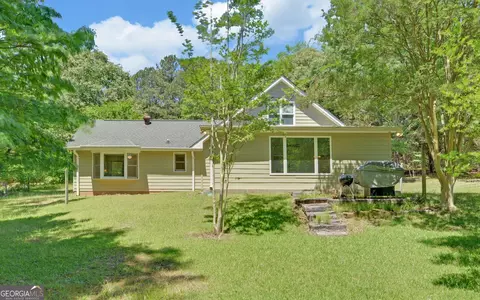 194 Harvey Ln, Lavonia, GA 30553
