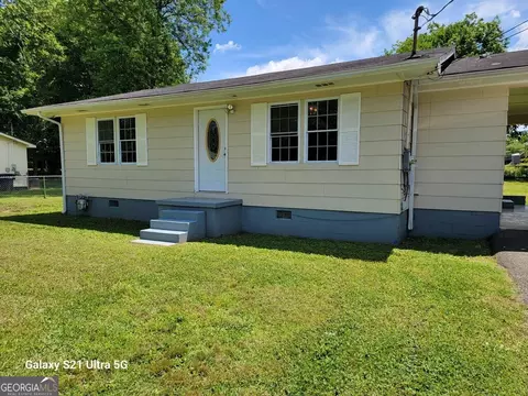 490 Scoggins St, Summerville, GA 30747
