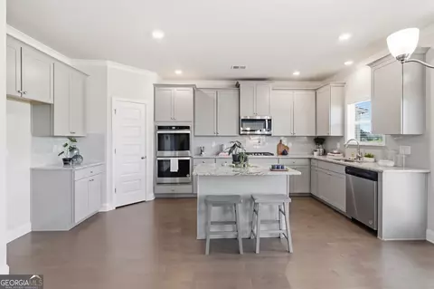 Kitchen - 324 Conley Ave, Hampton, GA 30228 photo 2 of 4