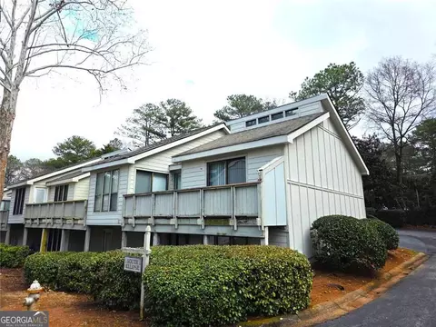 5025 Highland Club Dr, Marietta, GA 30068