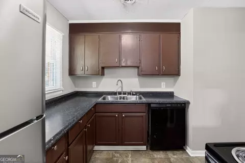 Kitchen - 2309 Sumac Dr, Augusta, GA 30906 photo 3 of 4