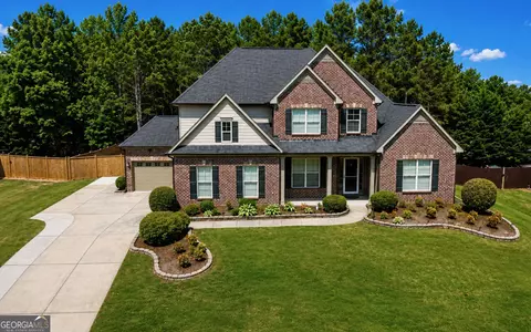 1398 Mill Pointe Ct, Lawrenceville, GA 30043