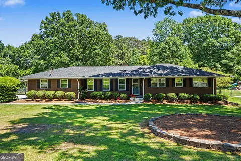 2122 Timber Ln, Snellville, GA 30078
