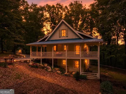 219 Ravencliff Rd, Talking Rock, GA 30175