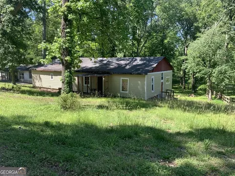 45 Valley Trl SE, Acworth, GA 30101