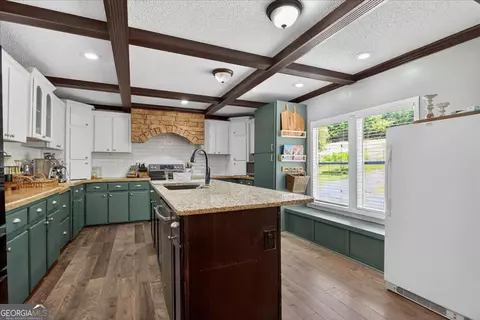 Kitchen - 91 Scenic View Dr, Jasper, GA 30143 photo 5 of 7