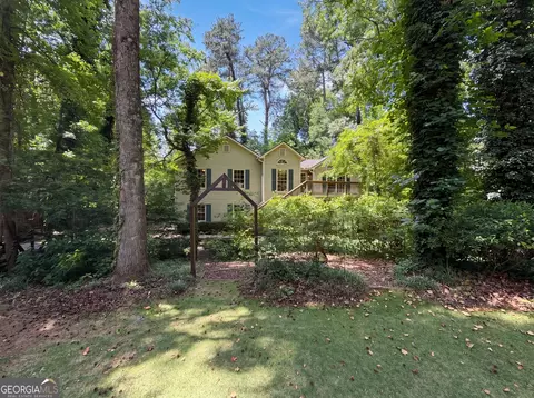 2623 Wellington Dr, Marietta, GA 30062