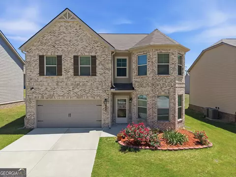 684 Lakehaven Ln, Loganville, GA 30052