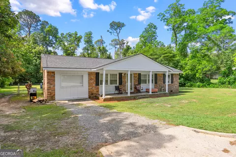 275 Green St E, Pelham, GA 31779