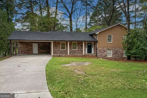 1481 Smokehouse Ln, Stone Mountain, GA 30088