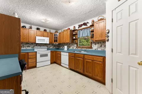 Kitchen - 350 Old River Rd, Cornelia, GA 30531 photo 1 of 4