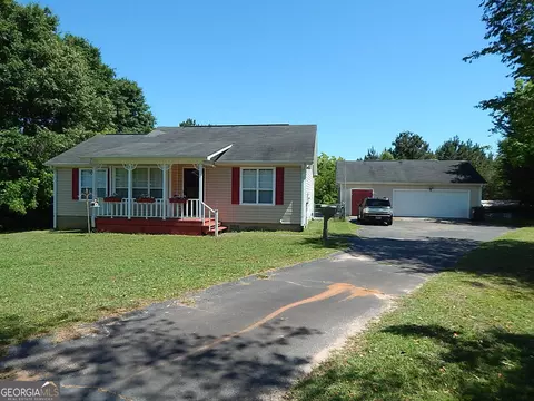 589 Burnett Rd, Byron, GA 31008