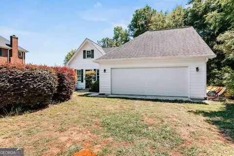 Exterior - 3 Honeysuckle Ln, Colbert, GA 30628 photo 9 of 11