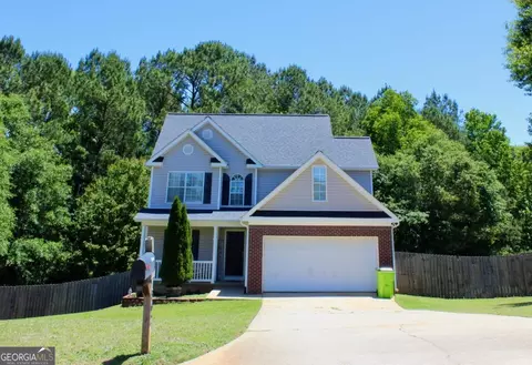 562 Brewer Dr, Locust Grove, GA 30248