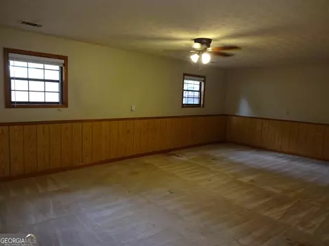 Living - 1535 Haynes Ct, Grayson, GA 30017 photo 2 of 3