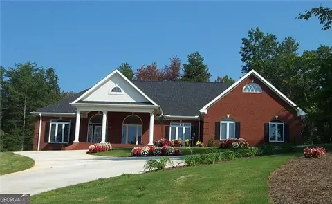 1175 Deer Chase Rd, Toccoa, GA 30577