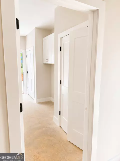 Entry Way - 563 High Rd, Carnesville, GA 30521 photo 3 of 3